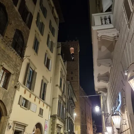La Sede Dell'Arte Monolocale Studio E Camere In Torre Medievale Vicino A Duomo E Piazza Signoria Florence Exterior photo